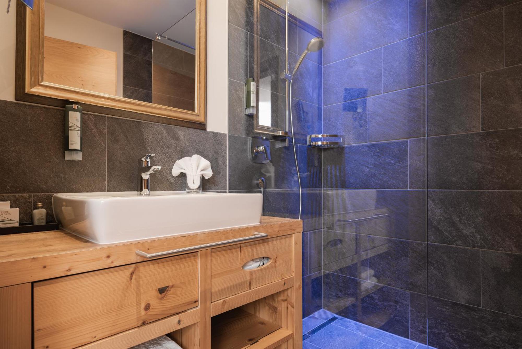 פיס Hotel Bergblick 4 Sterne Superior מראה חיצוני תמונה