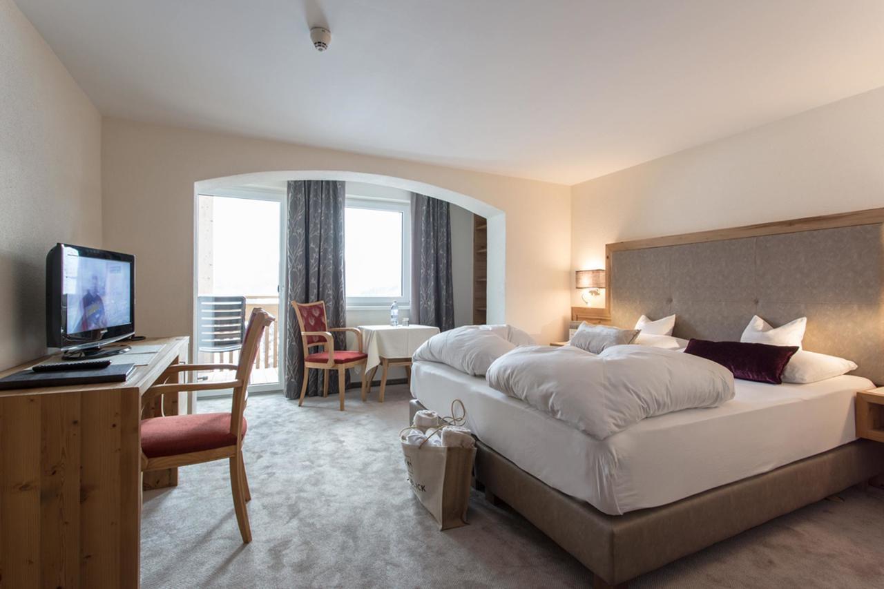 פיס Hotel Bergblick 4 Sterne Superior מראה חיצוני תמונה