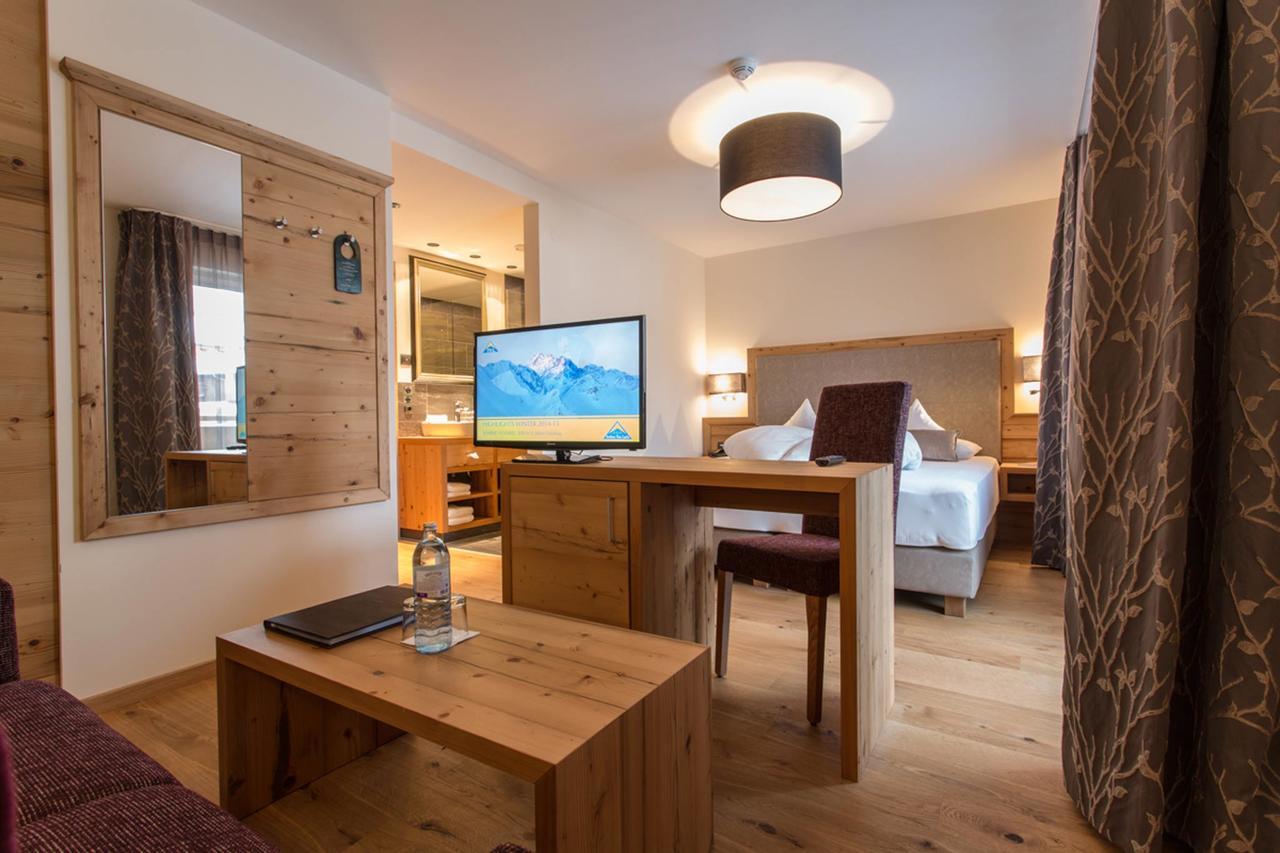 פיס Hotel Bergblick 4 Sterne Superior מראה חיצוני תמונה