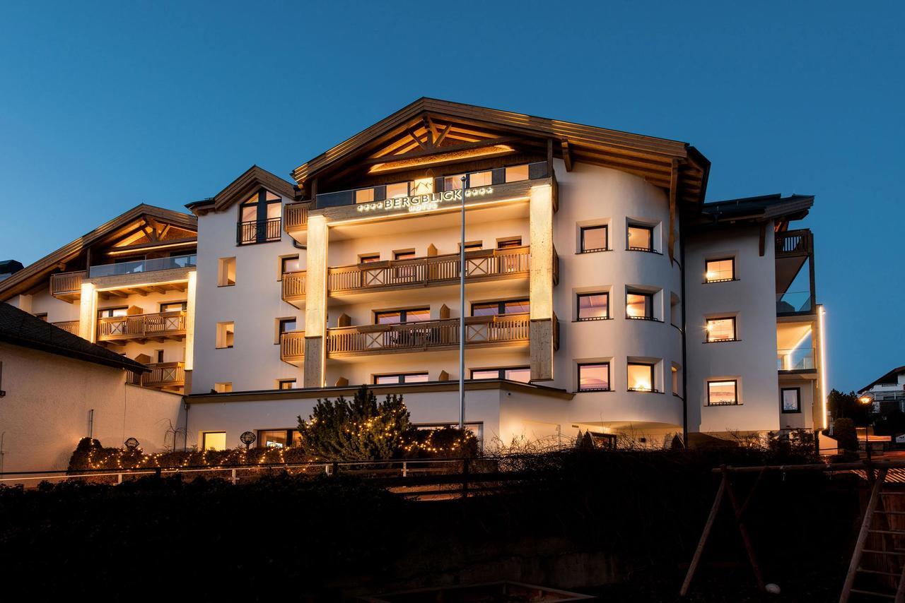 פיס Hotel Bergblick 4 Sterne Superior מראה חיצוני תמונה