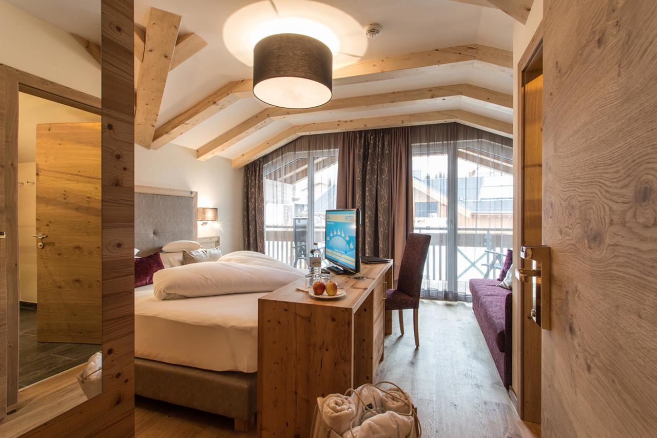 פיס Hotel Bergblick 4 Sterne Superior מראה חיצוני תמונה